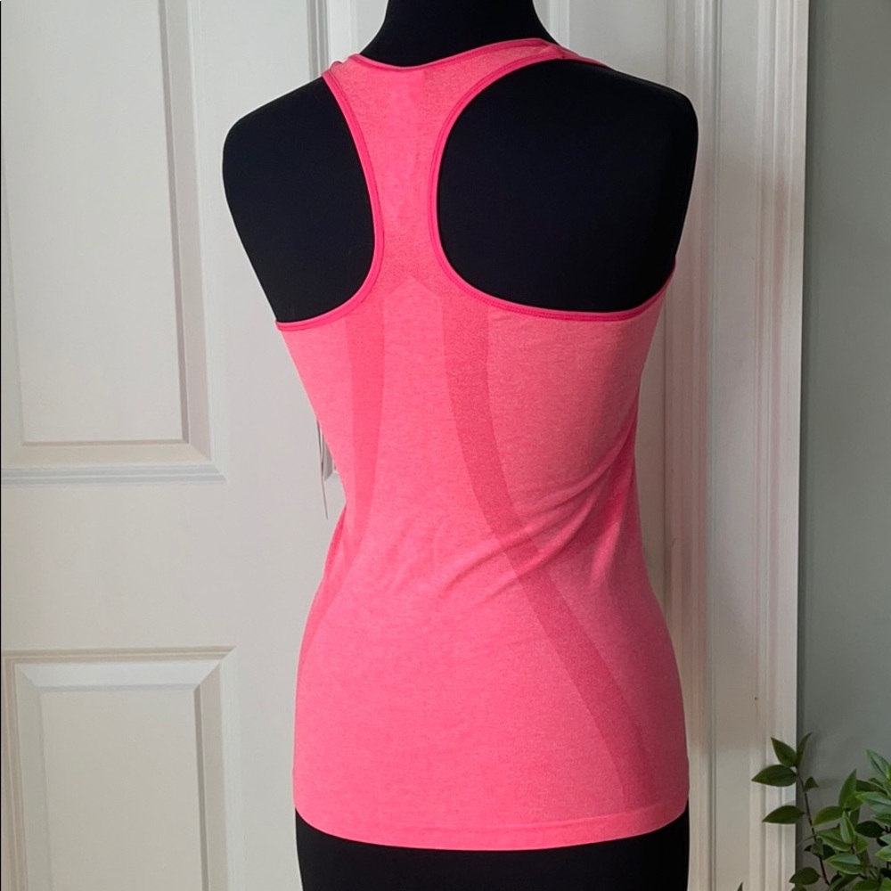 New Balance Racerback Seamless Tank Top - Picture 2 of 7